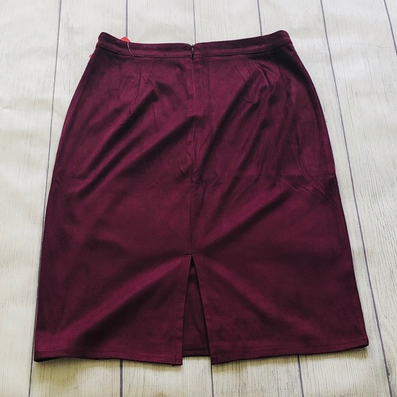 NWT Pencil skirt - Picture 2 of 4